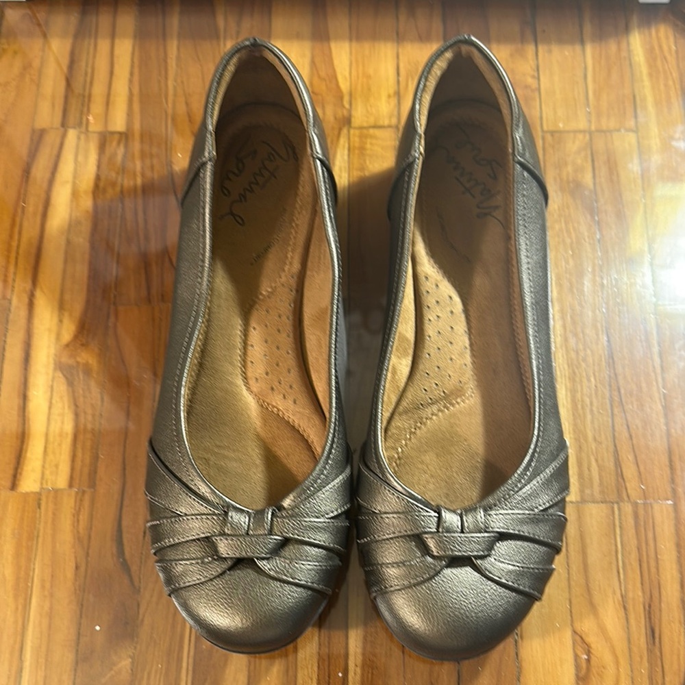 Naturalizer Women's Gold Metallic Ballet Flats